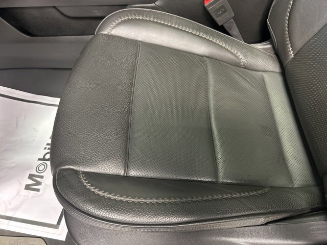 Used 2025 GMC Sierra 3500 Denali w/ Denali Reserve Package image 11