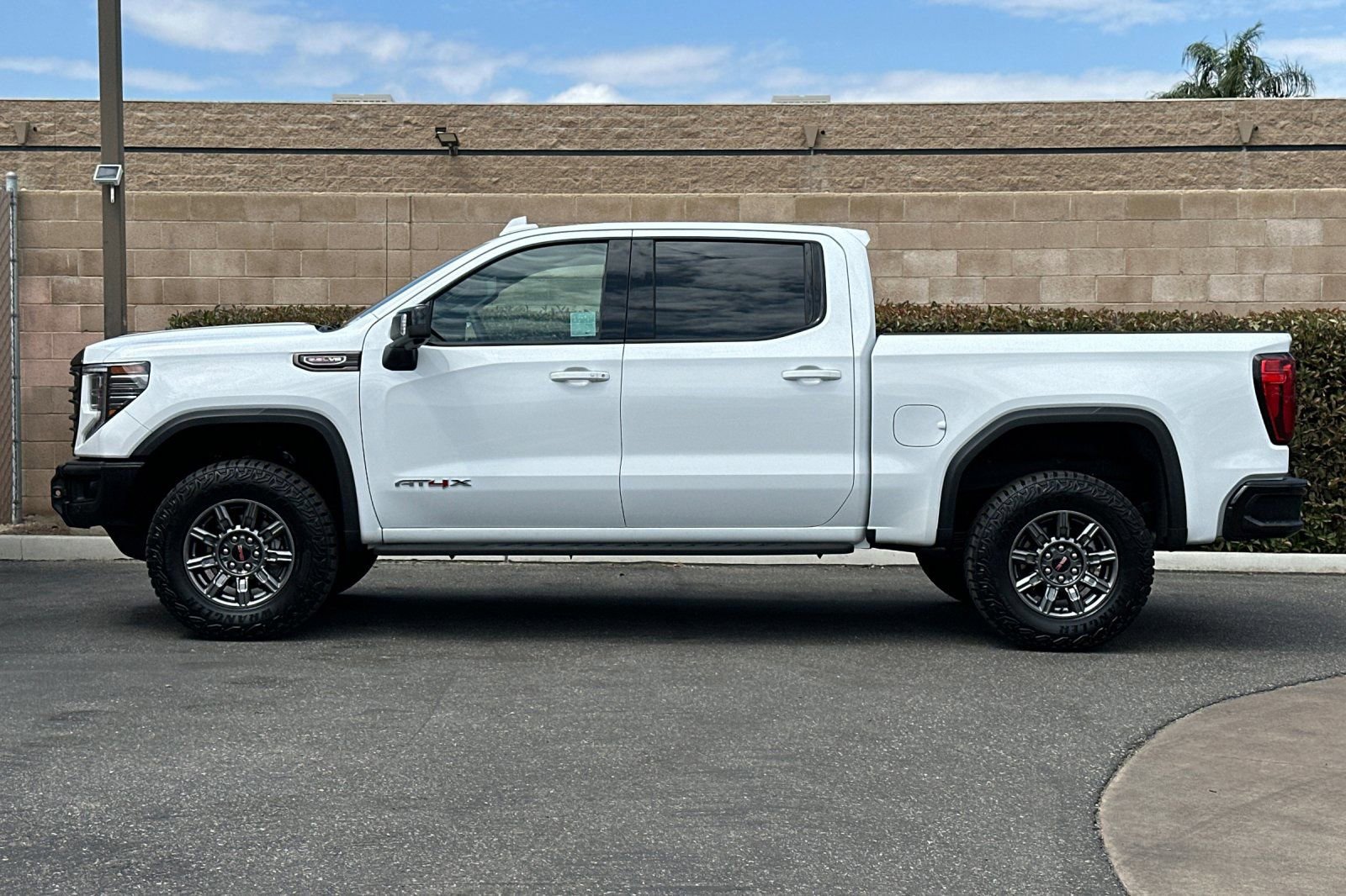 Certified 2026 GMC Sierra 1500 AT4X AWD/4WD image 7