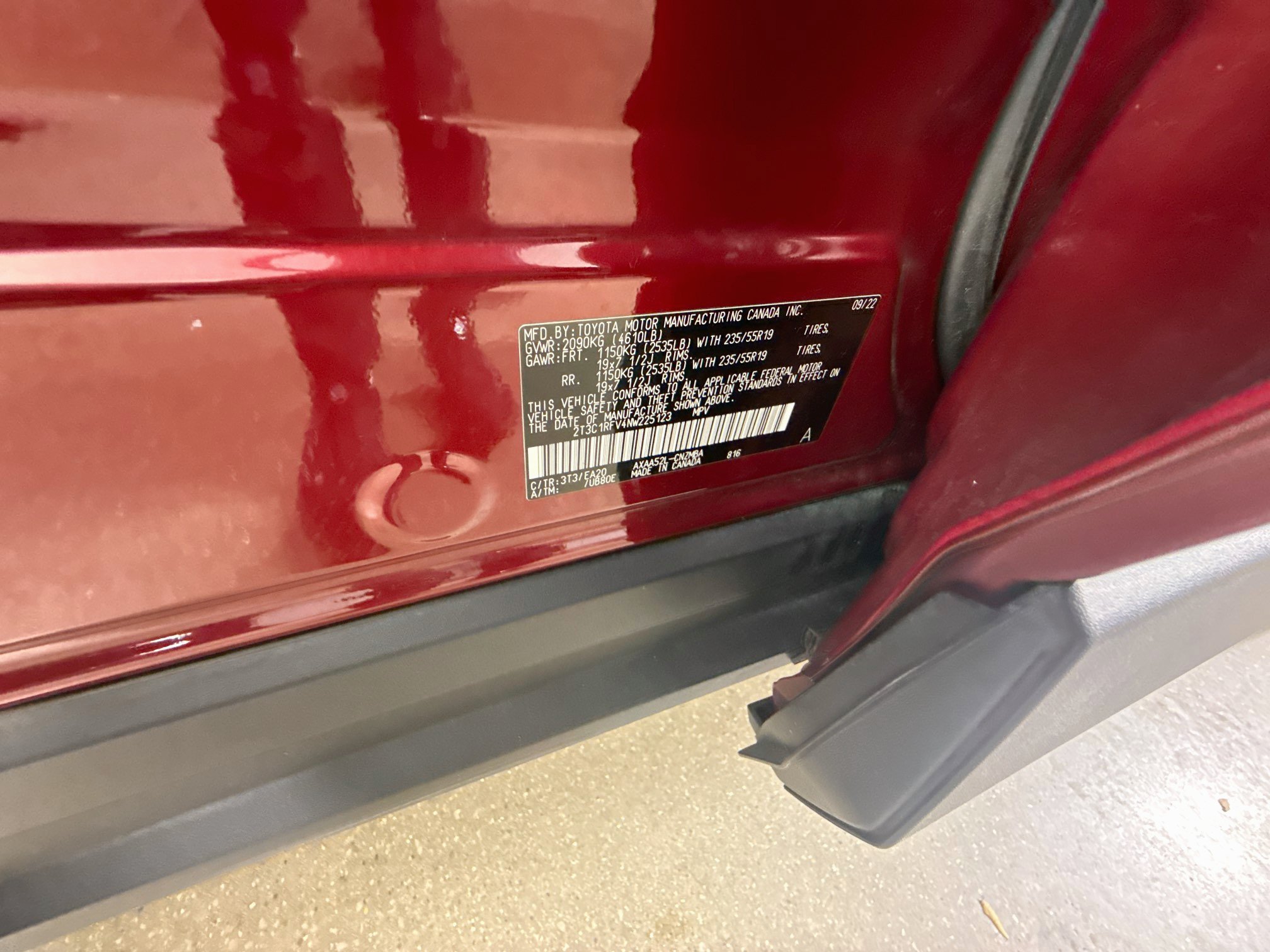 Certified 2022 Toyota RAV4 XLE Premium FWD image 30