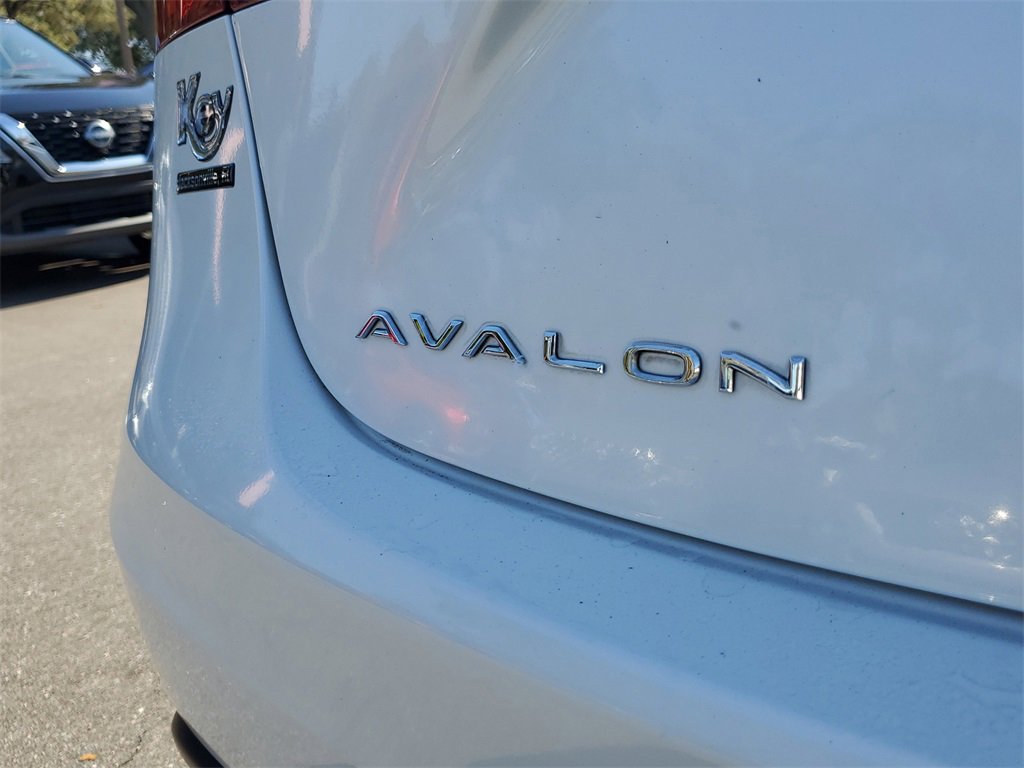 Used 2015 Toyota Avalon Limited image 7