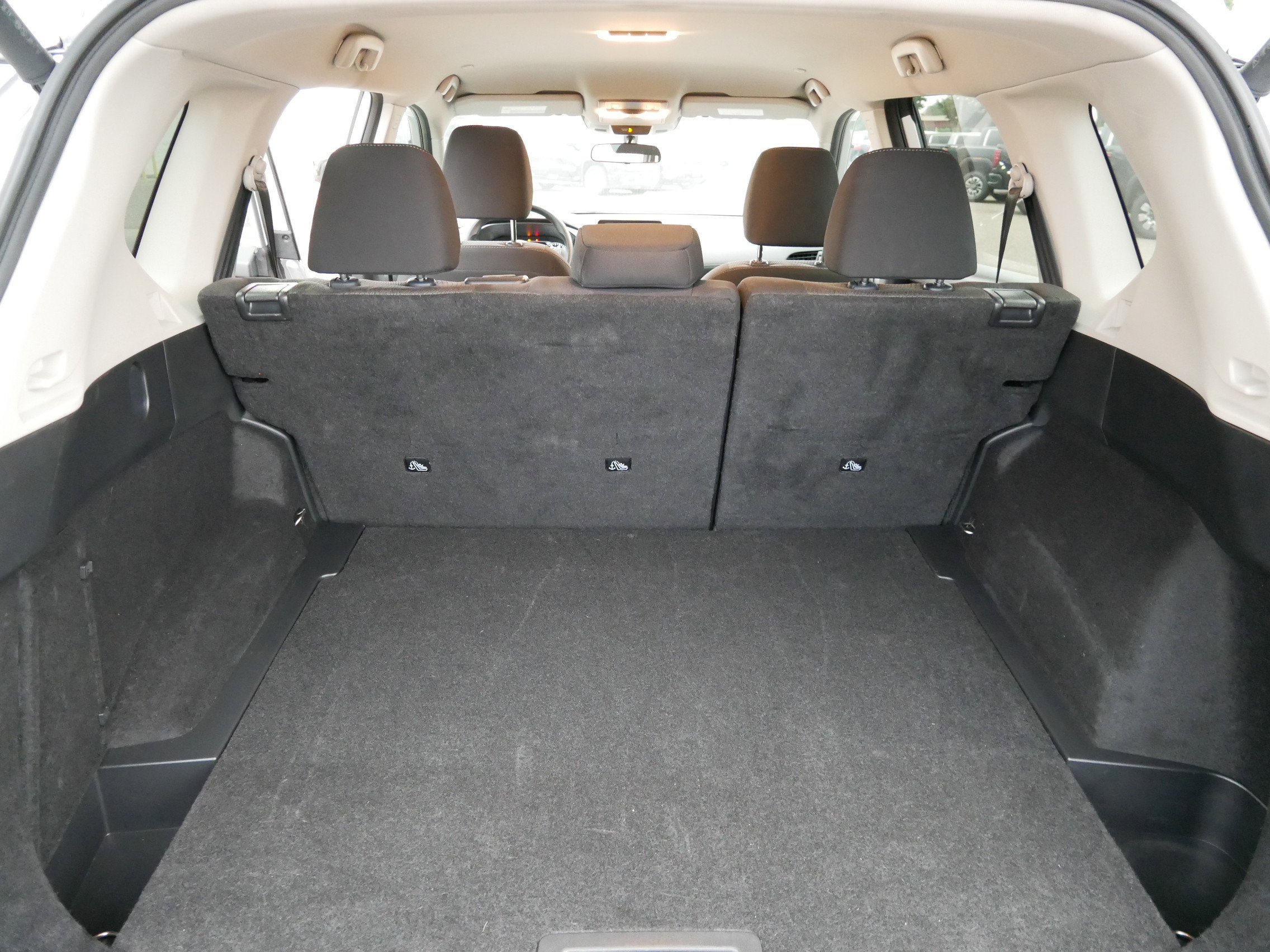 Used 2024 Nissan Rogue SV image 11