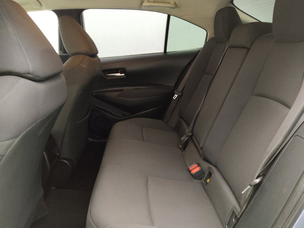 Used 2021 Toyota Corolla LE image 18