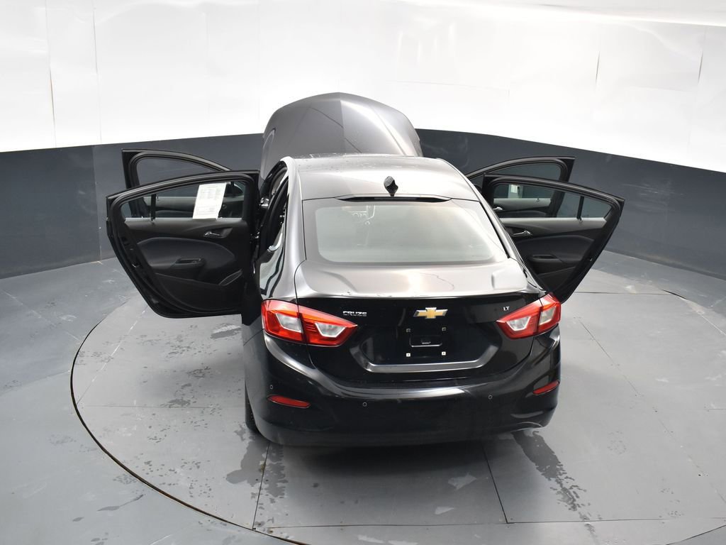 Used 2018 Chevrolet Cruze LT w/ LT True North Edition image 22