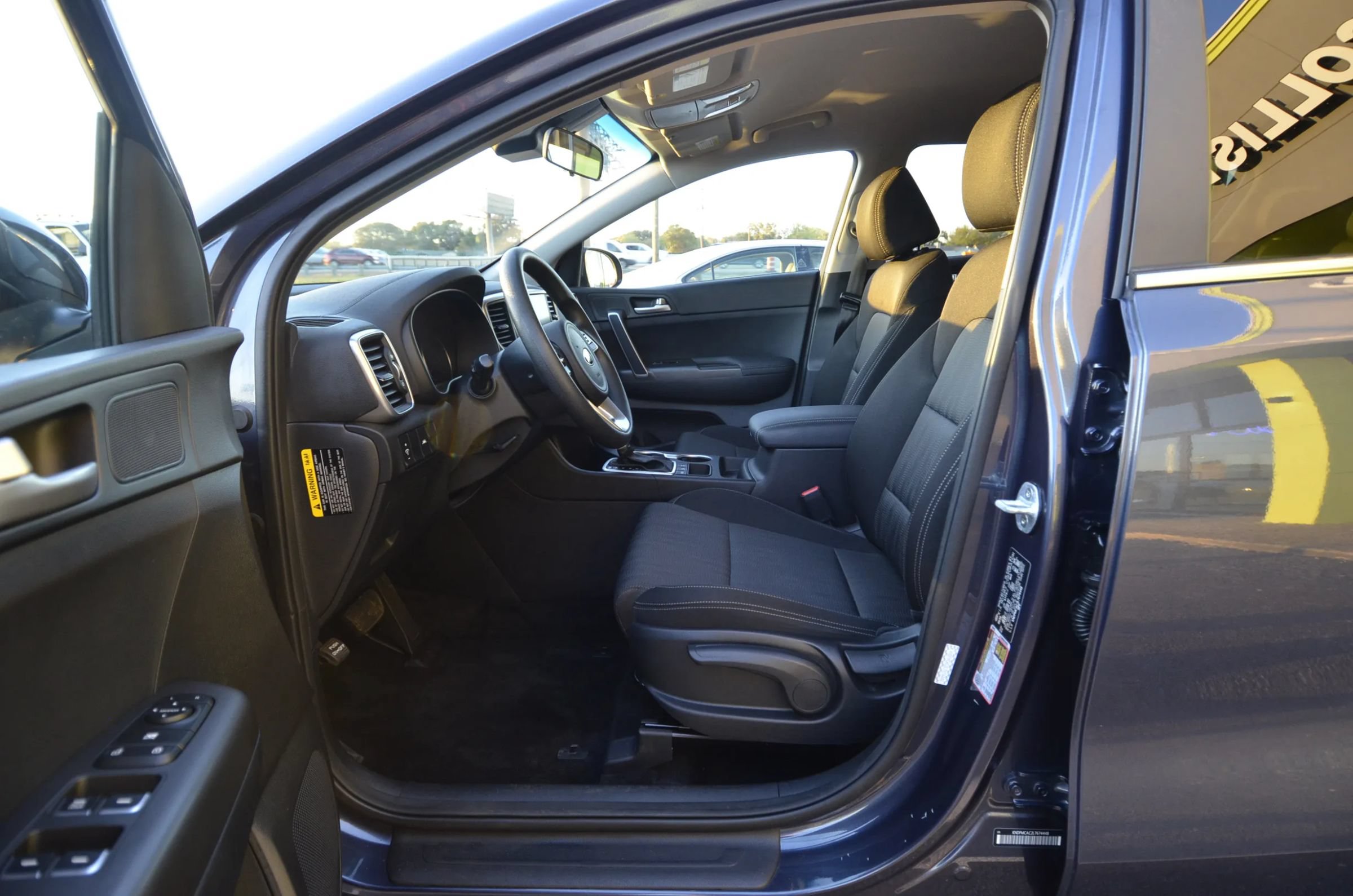 Used 2020 Kia Sportage LX AWD/4WD image 18