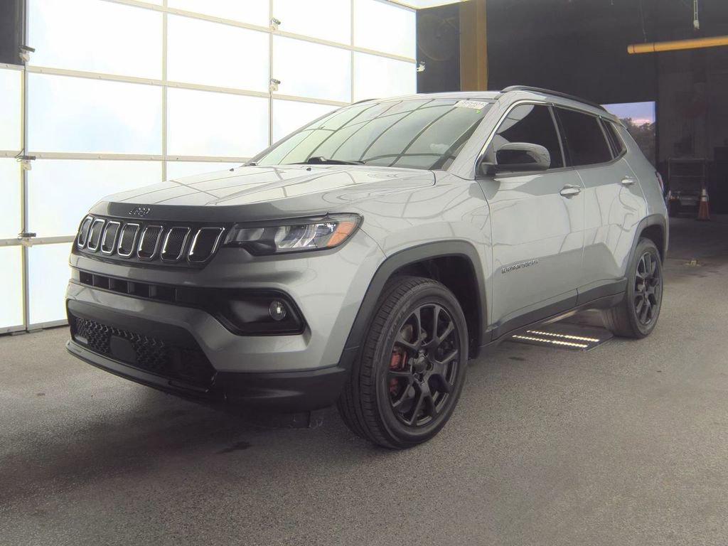 Used 2022 Jeep Compass Latitude w/ Sun and Sound Group image 4