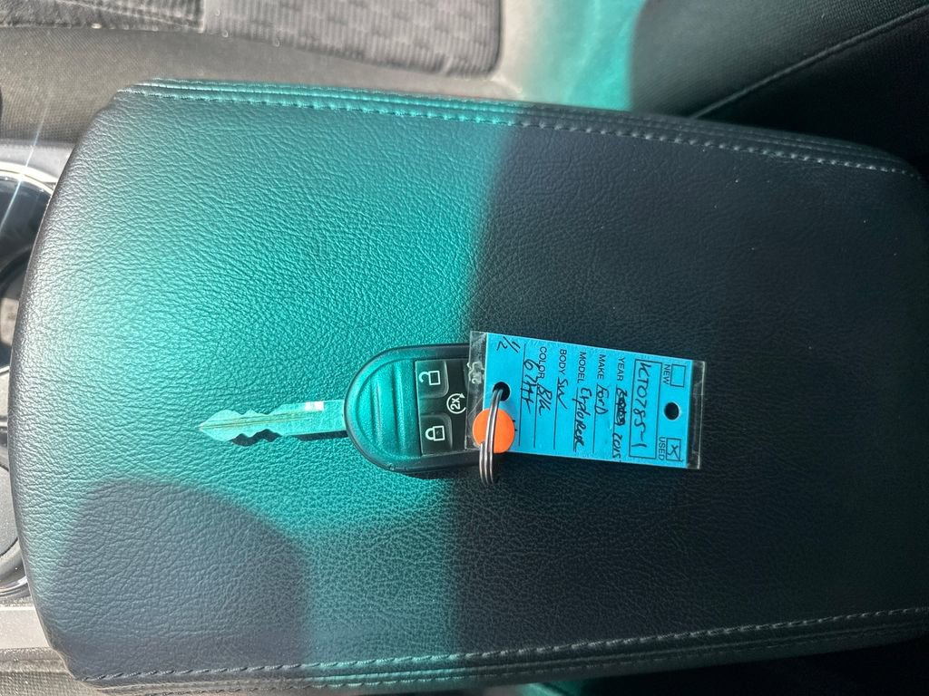 Used 2015 Ford Explorer XLT w/ Equipment Group 201B image 17