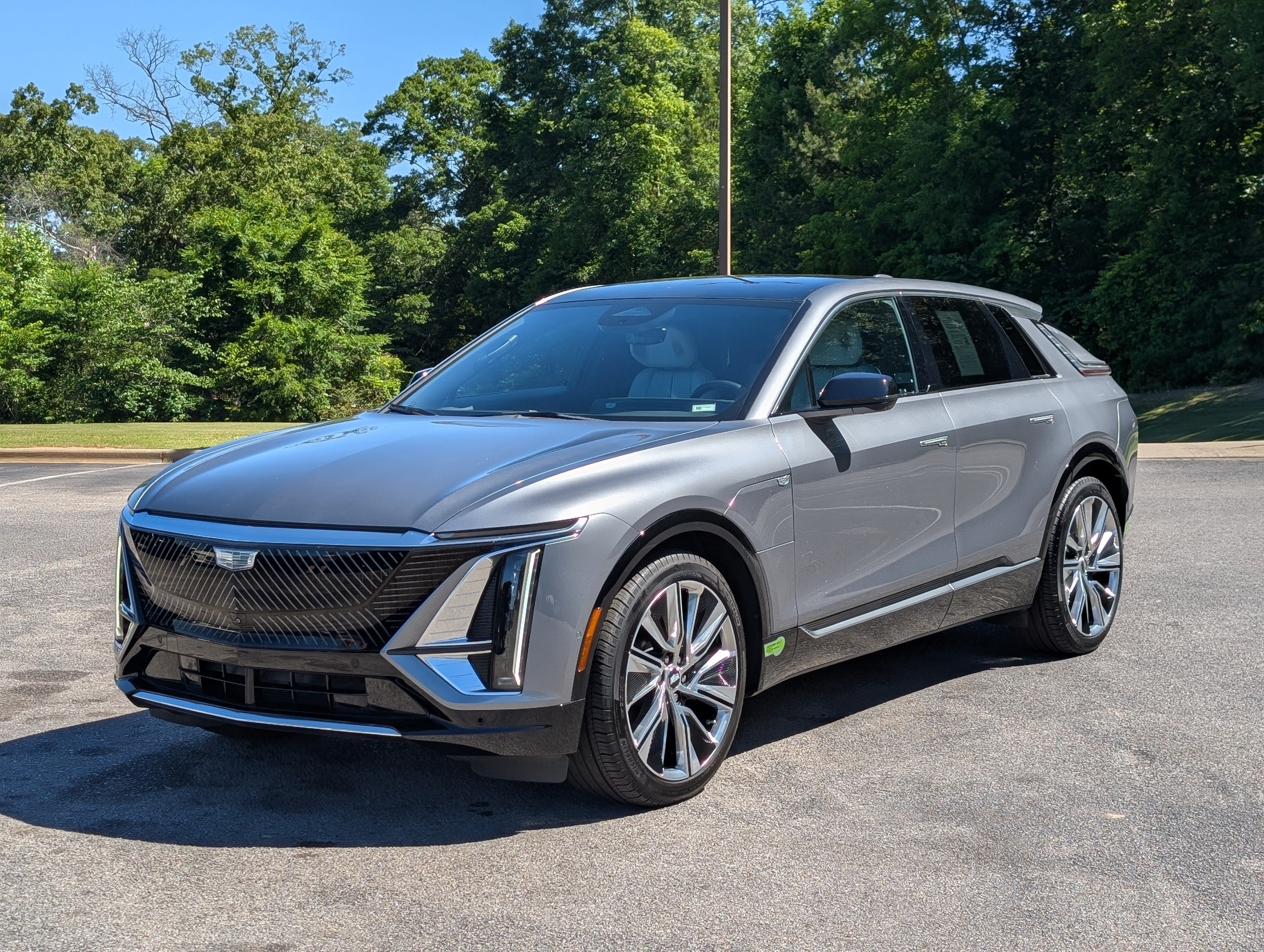 Used 2023 Cadillac Lyriq 2WD image 5