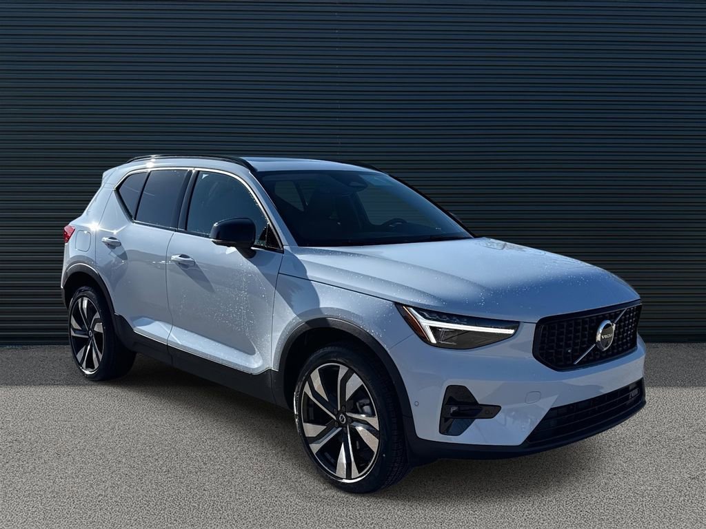 New 2026 Volvo XC40 B5 Ultra w/ Climate Package AWD/4WD image 3