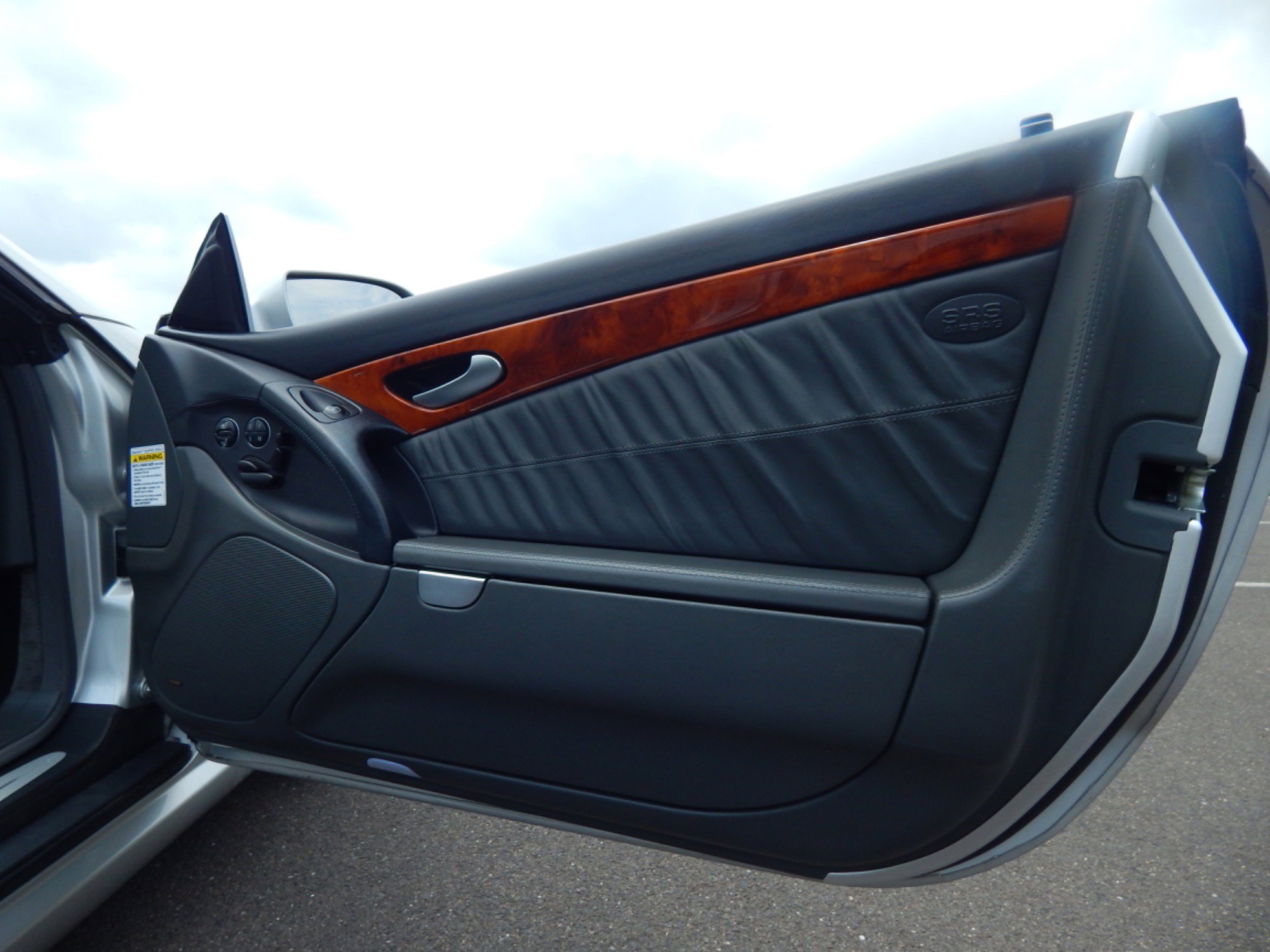 Used 2005 Mercedes-Benz SL 600 w/ AMG Sport Pkg image 38