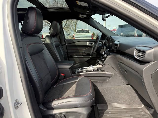 Used 2024 Ford Explorer ST-Line w/ Class IV Trailer Tow Package image 18