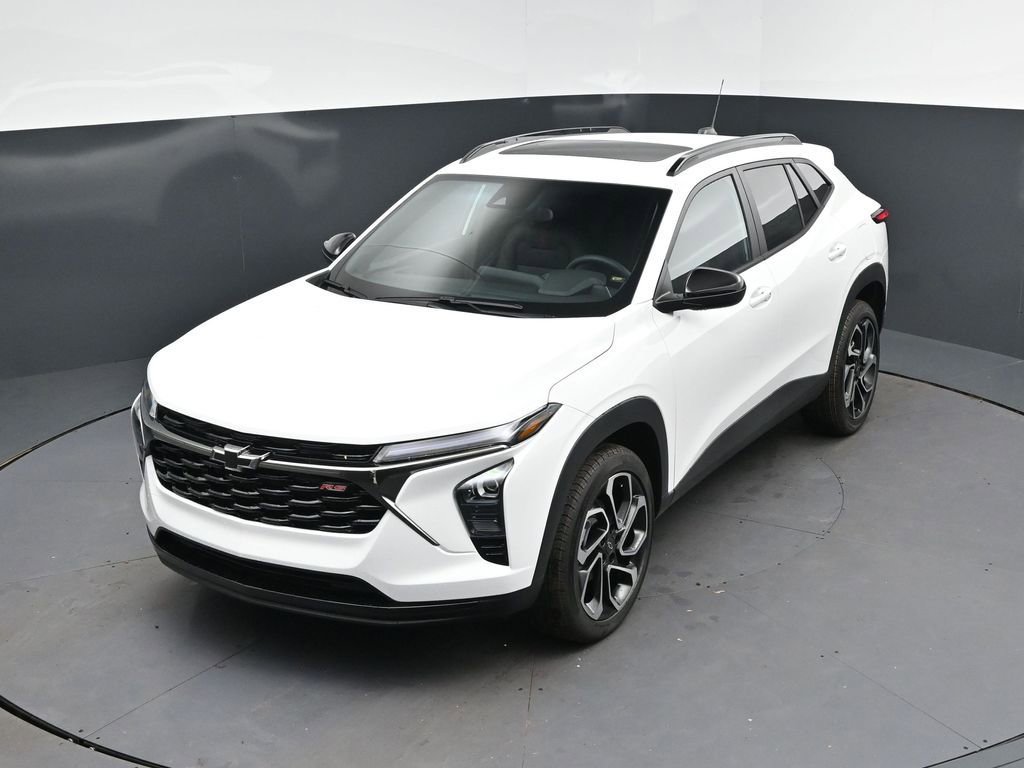 New 2026 Chevrolet Trax RS w/ Sunroof Package FWD image 32