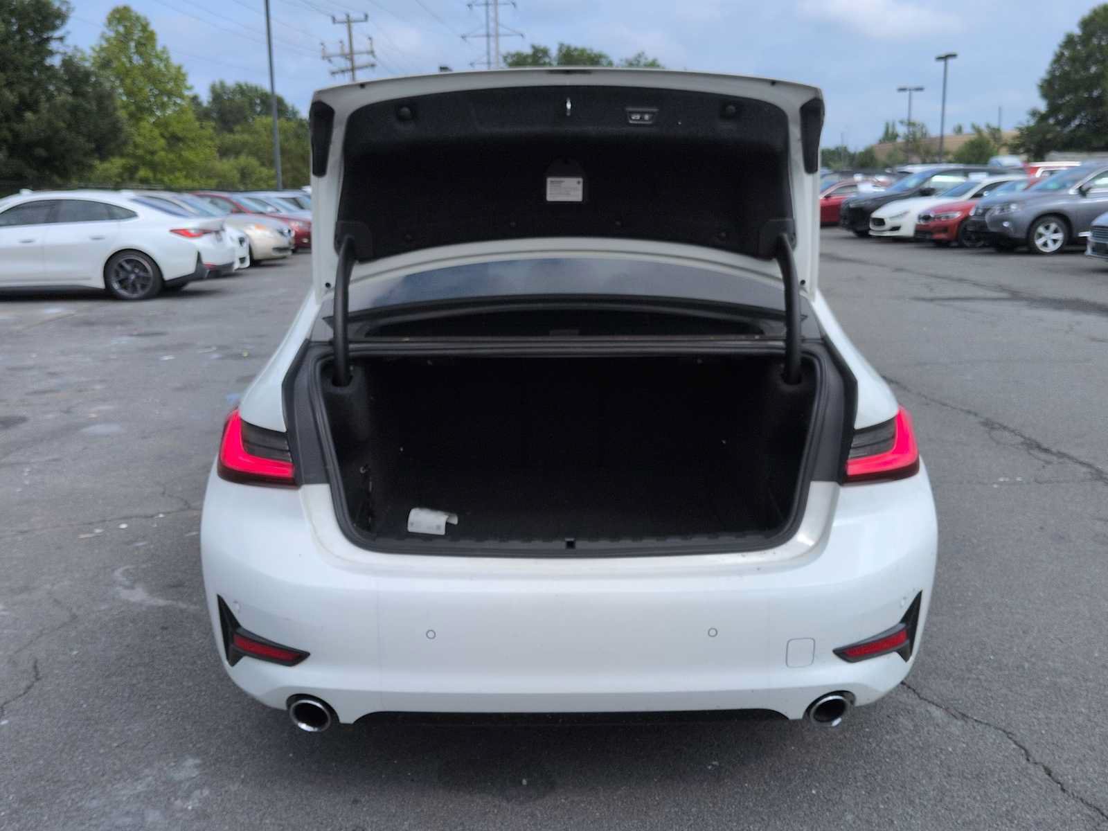 Used 2019 BMW 330i Sedan w/ Convenience Package RWD image 35