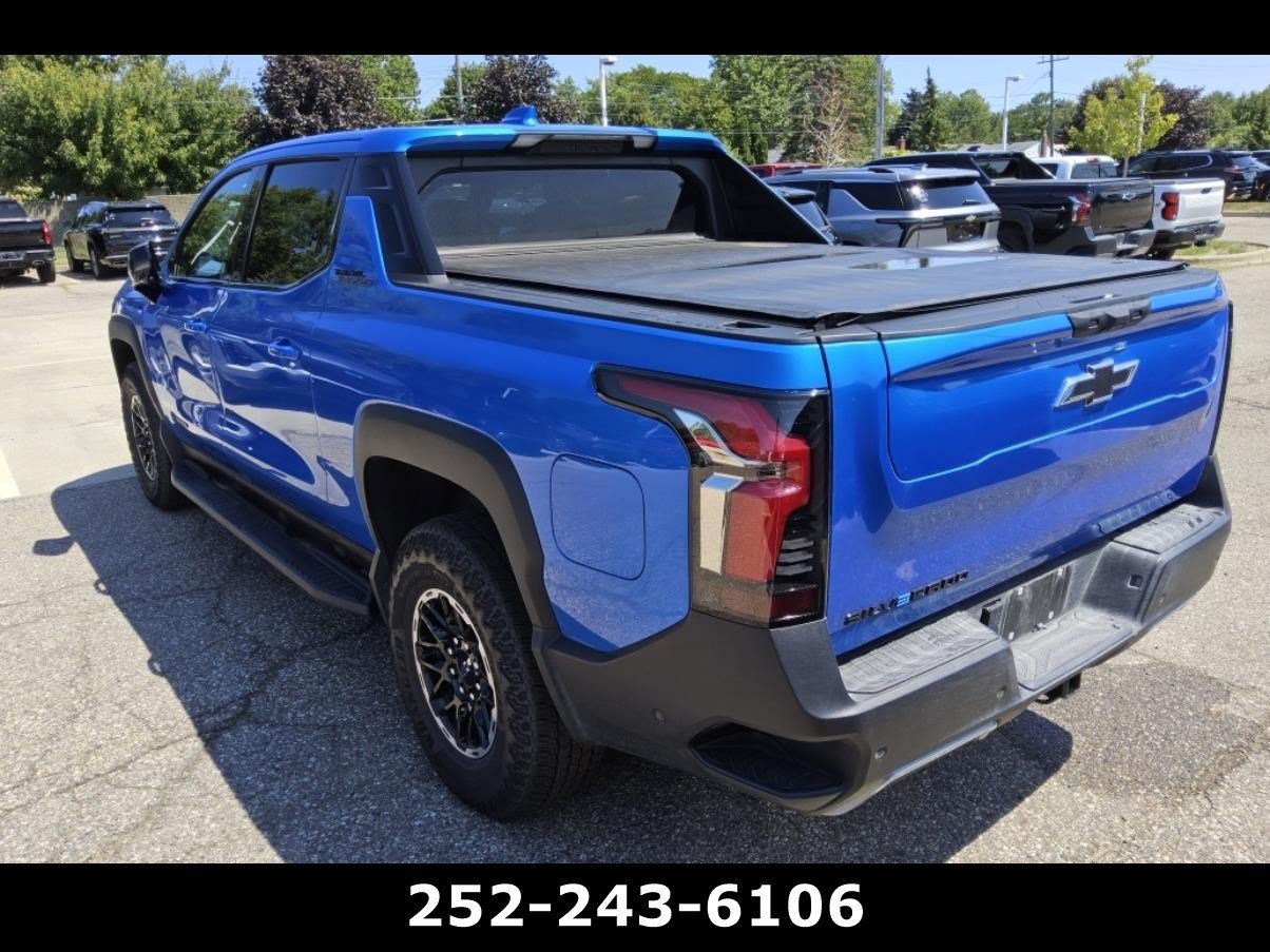 Used 2026 Chevrolet Silverado EV Trail Boss AWD/4WD image 6