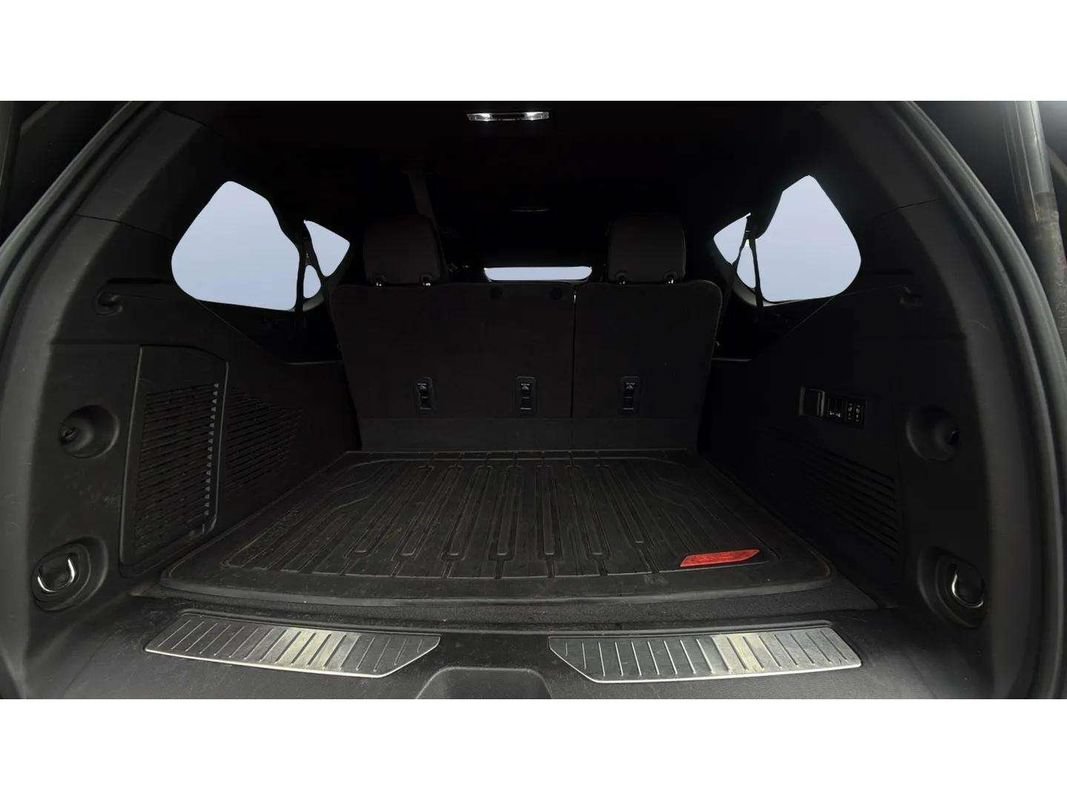 Used 2022 GMC Yukon XL Denali w/ Denali Ultimate Package AWD/4WD image 27