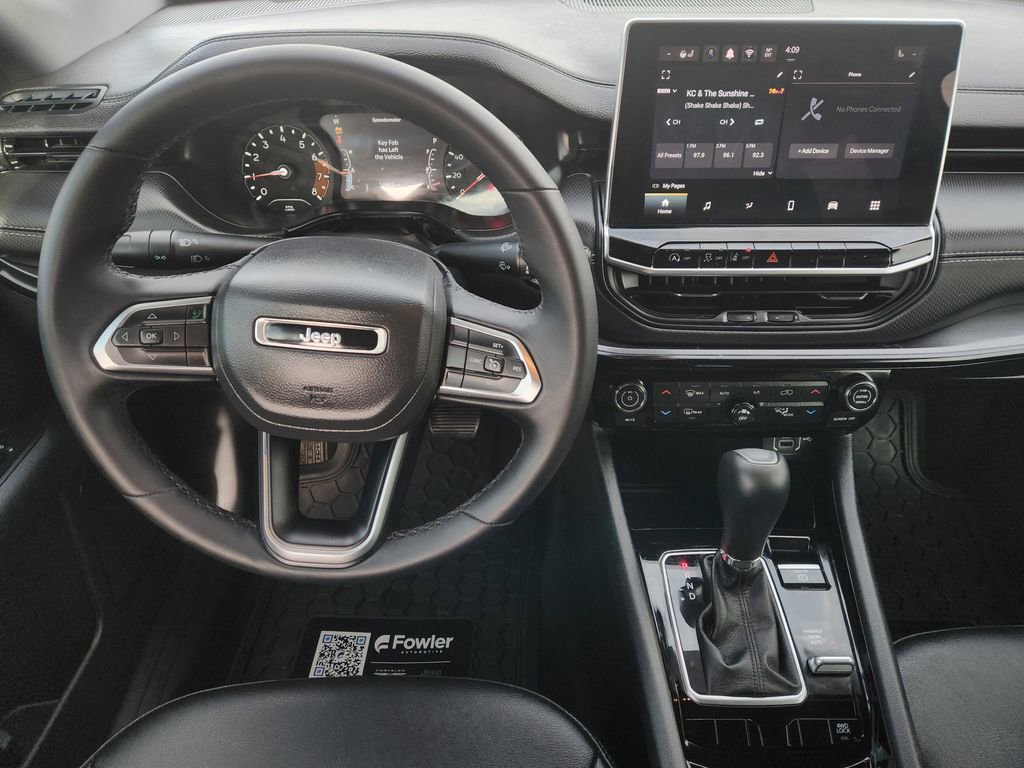 Used 2024 Jeep Compass Latitude w/ Convenience Group image 27