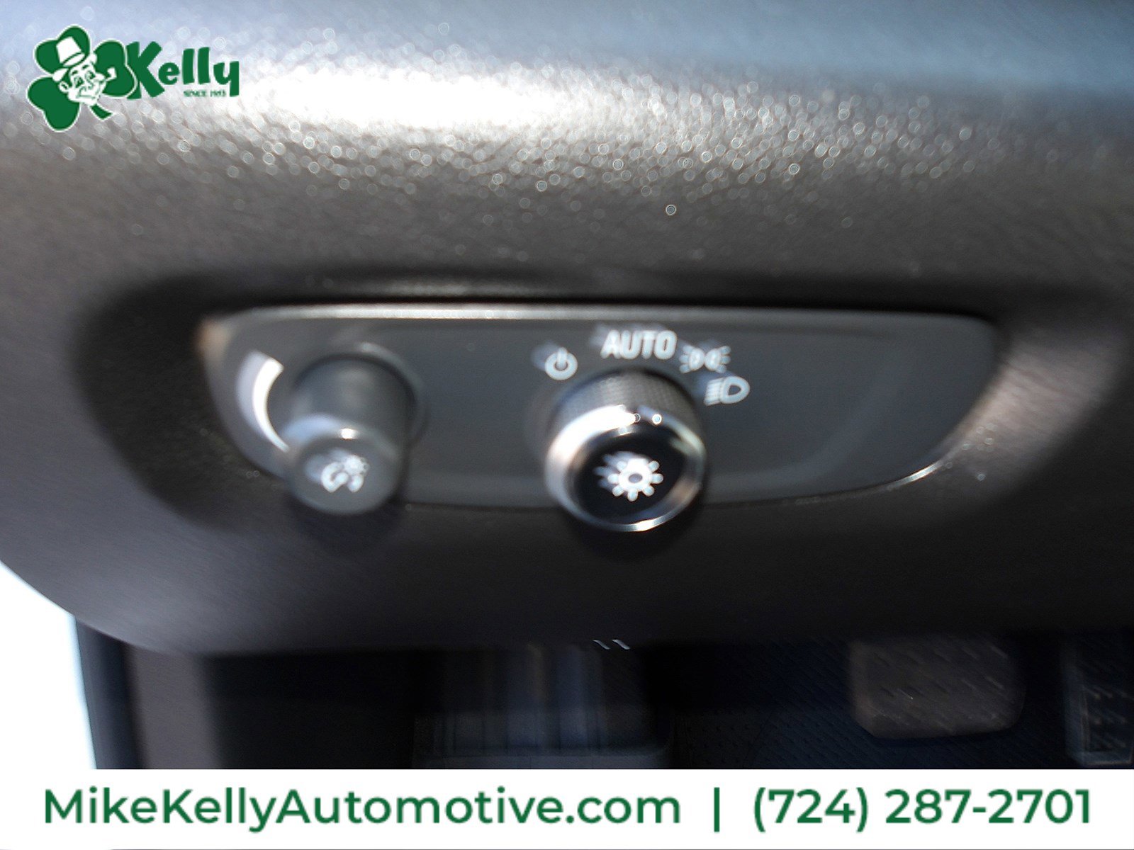 Used 2023 Chevrolet Traverse RS w/ LPO, Floor Liner Package FWD image 18