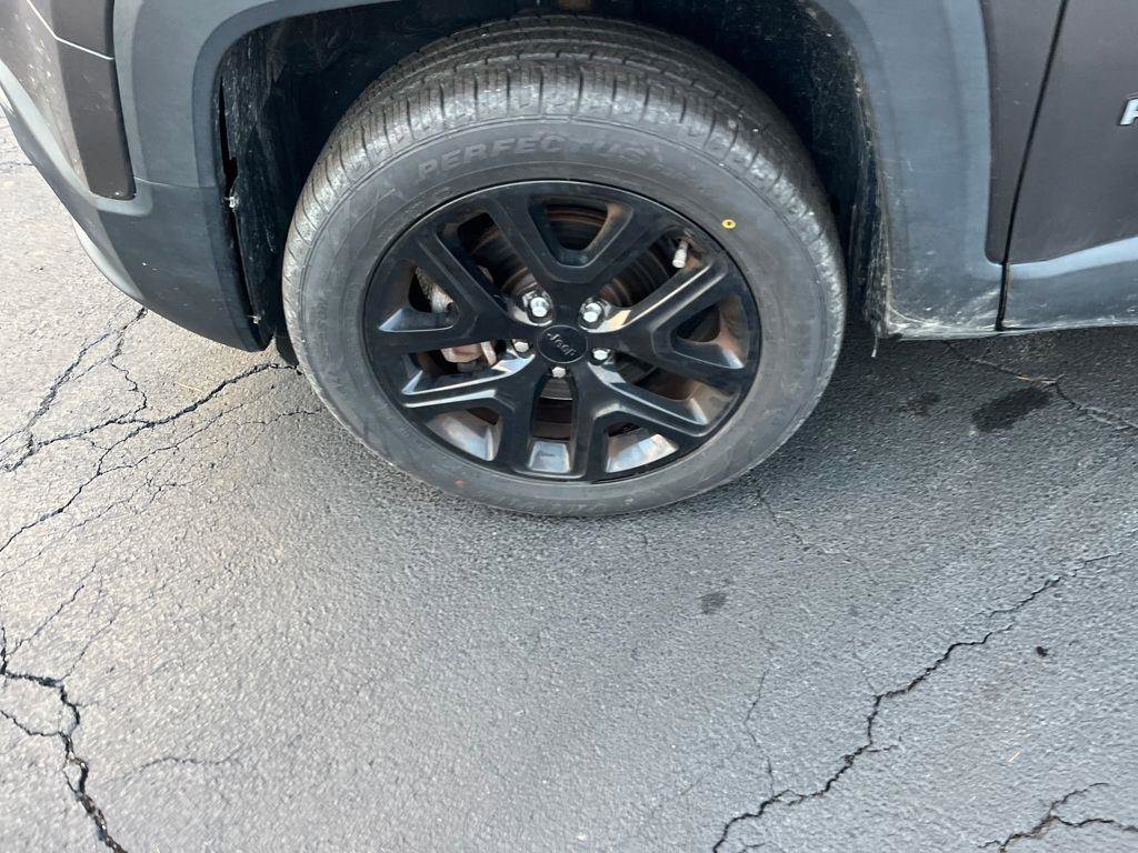 Used 2017 Jeep Renegade Altitude AWD/4WD image 33