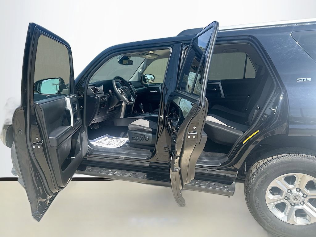 Used 2024 Toyota 4Runner SR5 AWD/4WD image 27