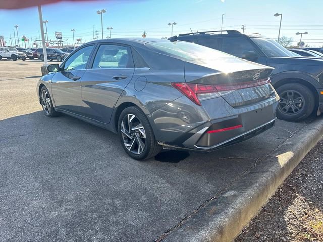 Used 2024 Hyundai Elantra Limited image 6