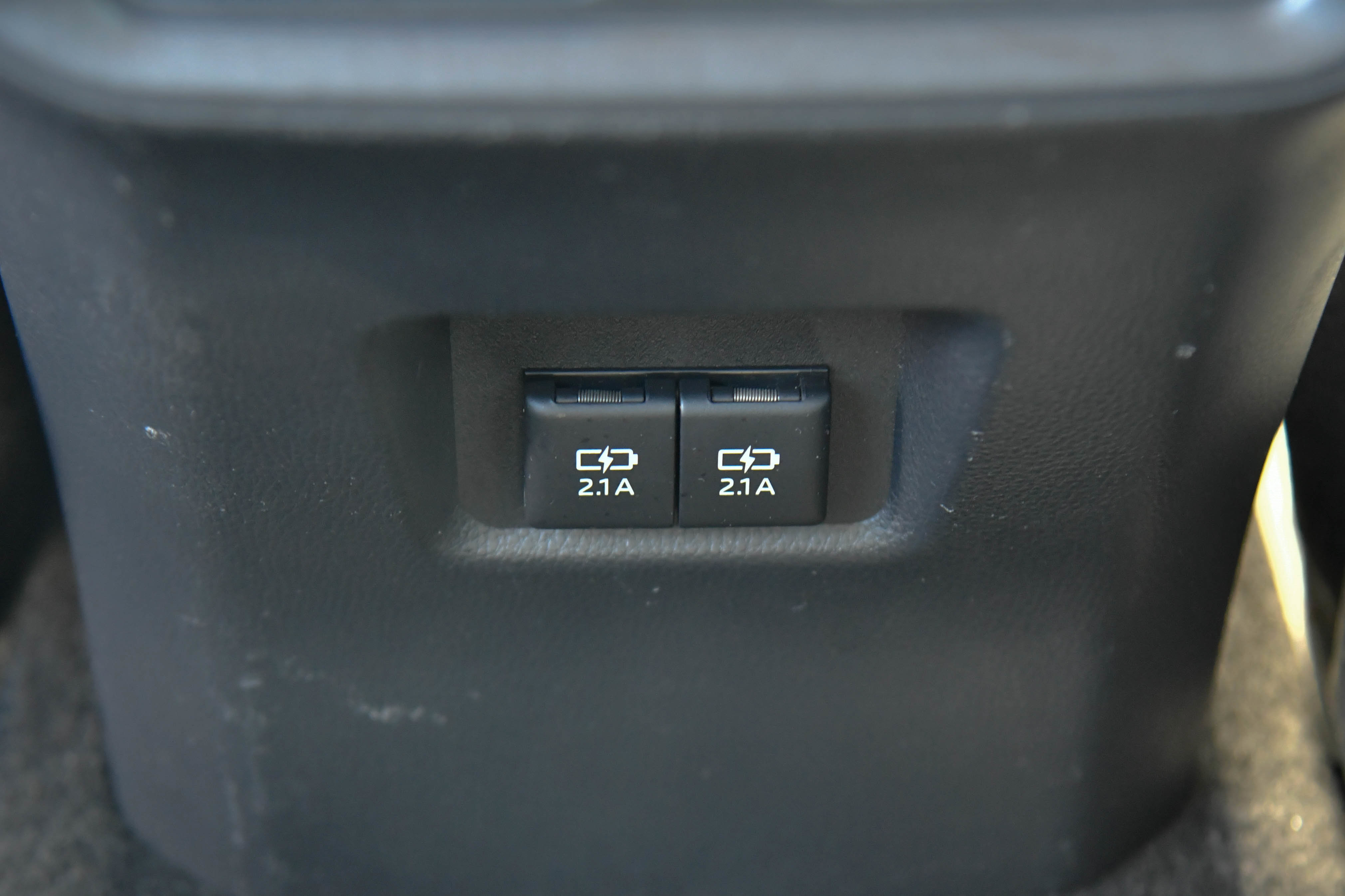 Used 2020 Toyota RAV4 XLE Premium FWD image 37