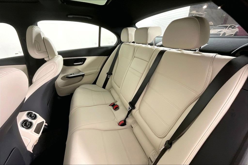New 2026 Mercedes-Benz C 300 4MATIC Sedan image 10