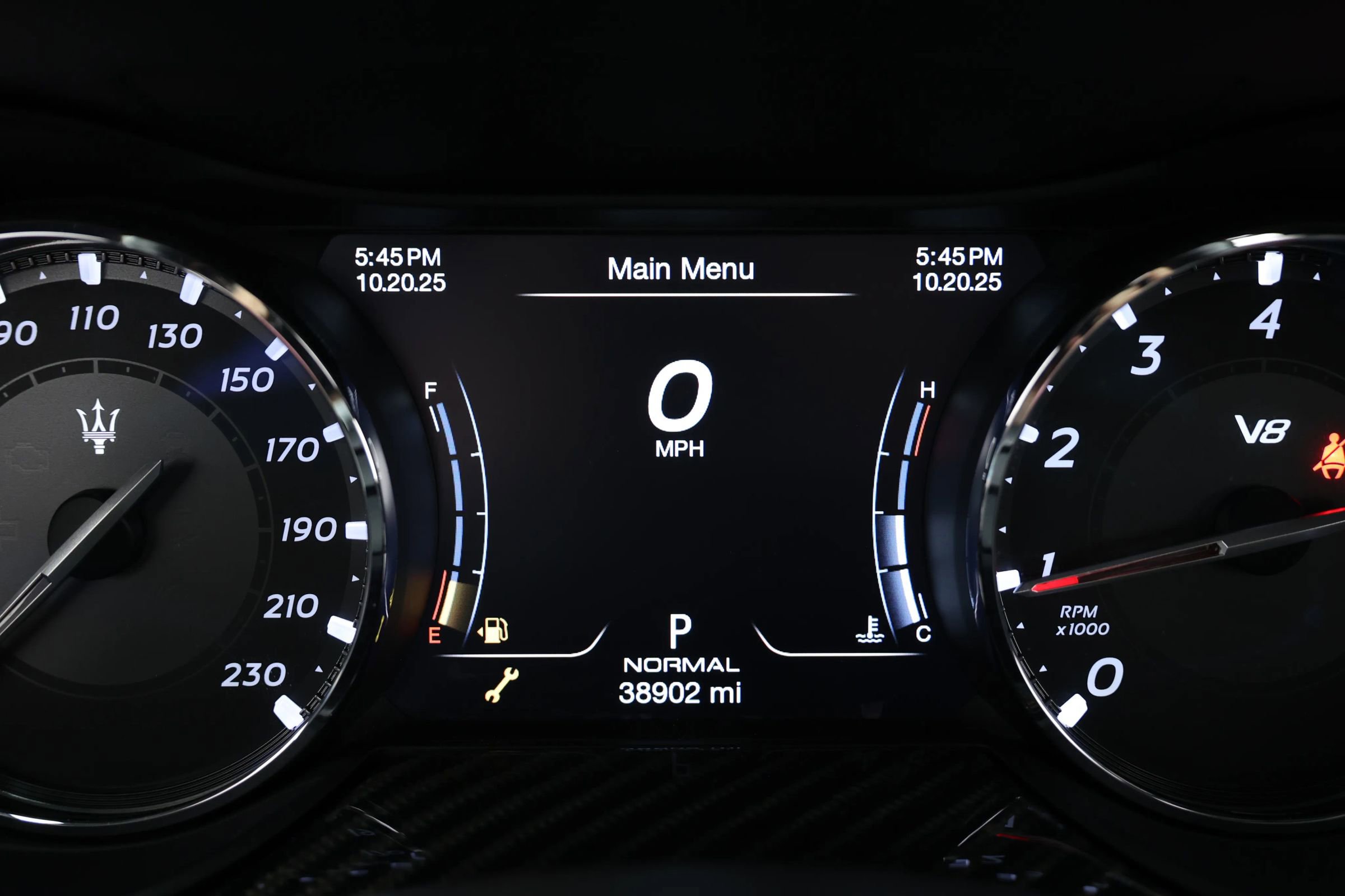 Used 2022 Maserati Quattroporte Trofeo image 30