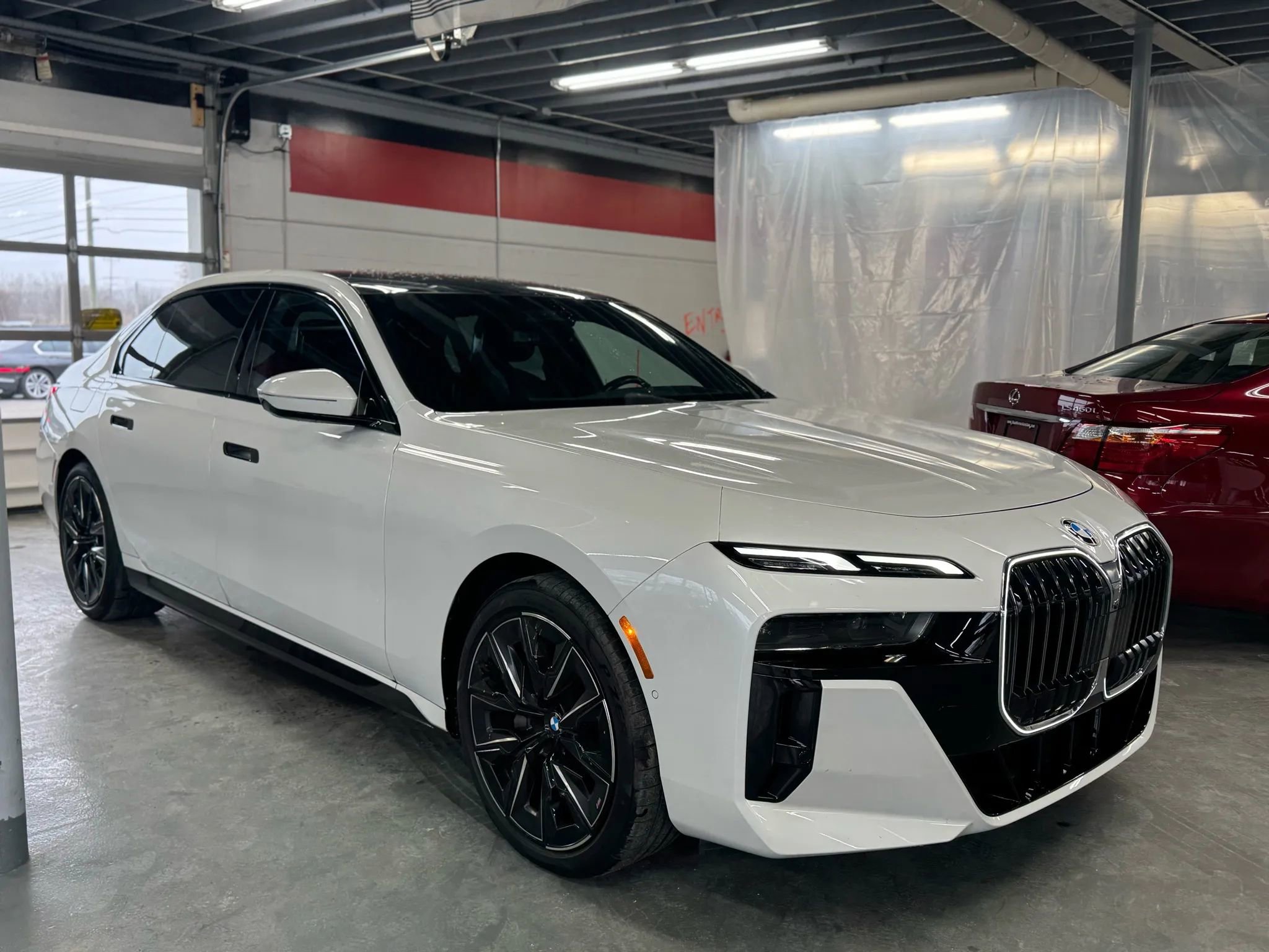 Used 2024 BMW 740i image 7