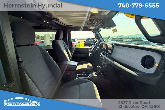 Used 2024 Jeep Wrangler Sport AWD/4WD image 12