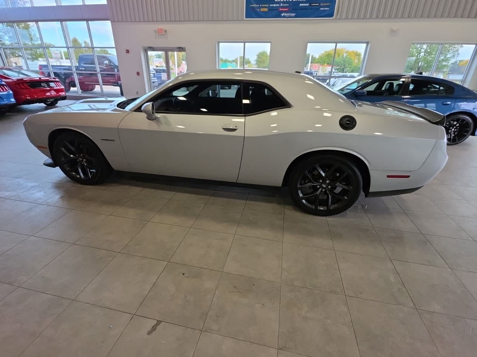 Used 2022 Dodge Challenger R/T w/ Blacktop Package RWD image 20