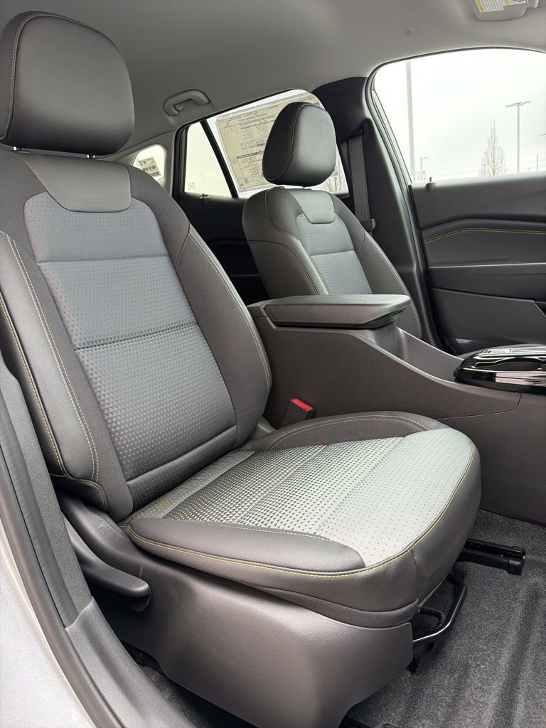 New 2026 Chevrolet Trax LT w/ Driver Confidence Package FWD image 8