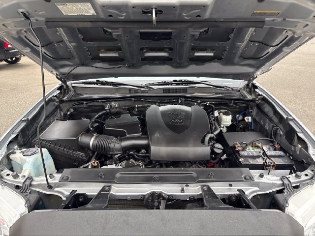 Used 2020 Toyota Tacoma TRD Sport w/ Technology Package AWD/4WD image 27