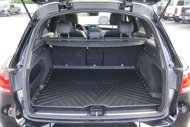 Used 2020 Mercedes-Benz GLC 300 4MATIC image 11