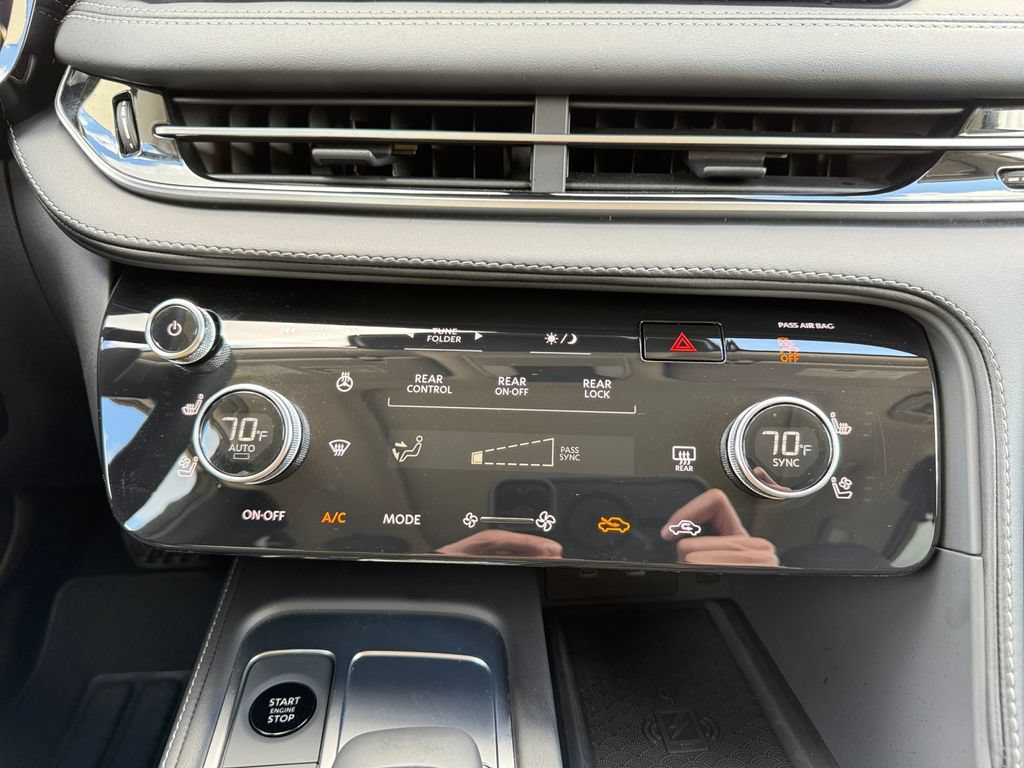 Certified 2026 INFINITI QX60 Luxe w/ Family Package AWD/4WD image 15