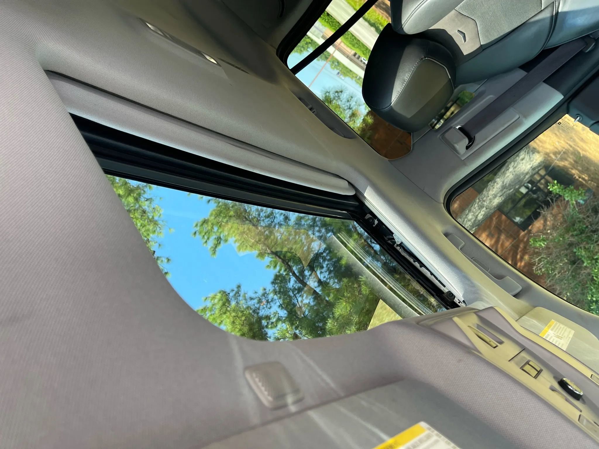 Used 2016 Cadillac Escalade Luxury image 20