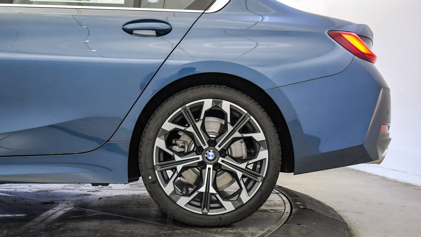 New 2026 BMW 330i Sedan w/ Premium Package image 11