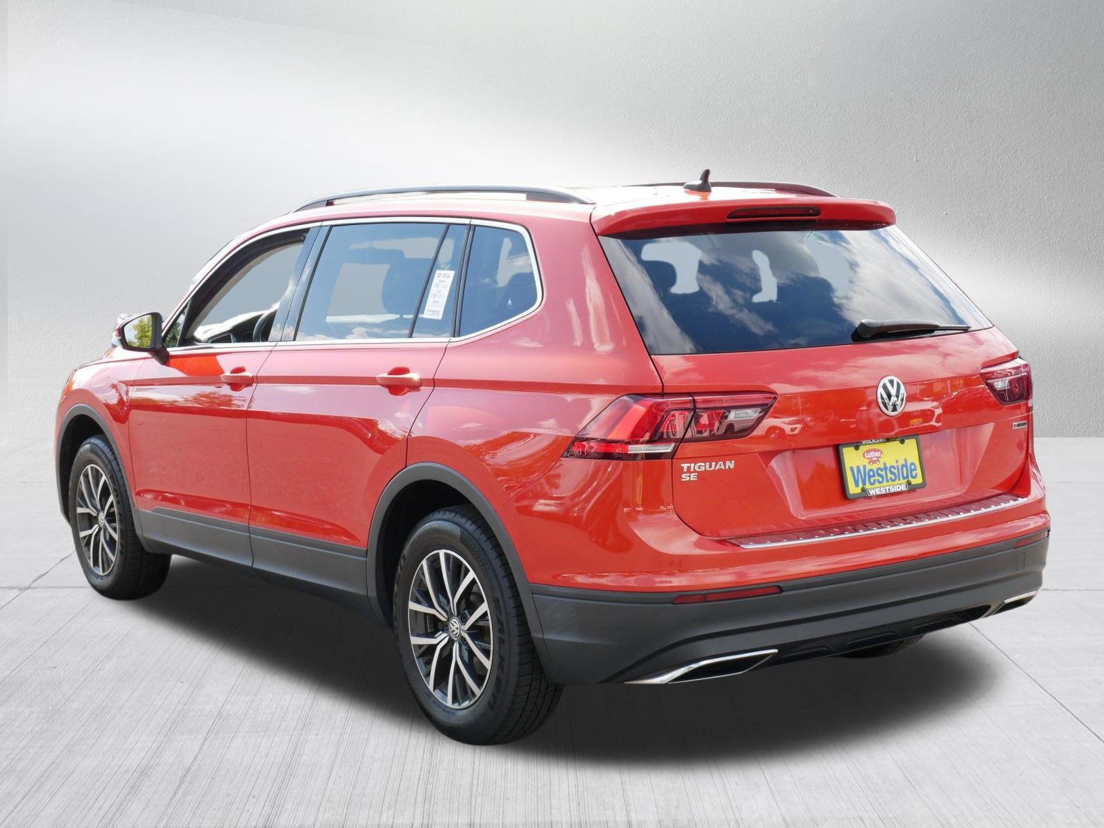 Used 2019 Volkswagen Tiguan SE w/ Panoramic Sunroof Package AWD/4WD image 5