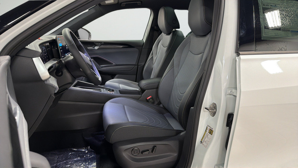 New 2026 Volkswagen Tiguan SE R-Line AWD/4WD image 16