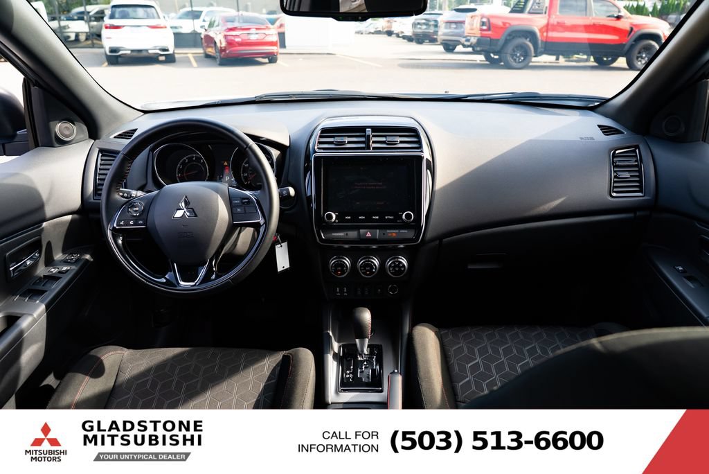 Used 2025 Mitsubishi Outlander Sport AWD image 9