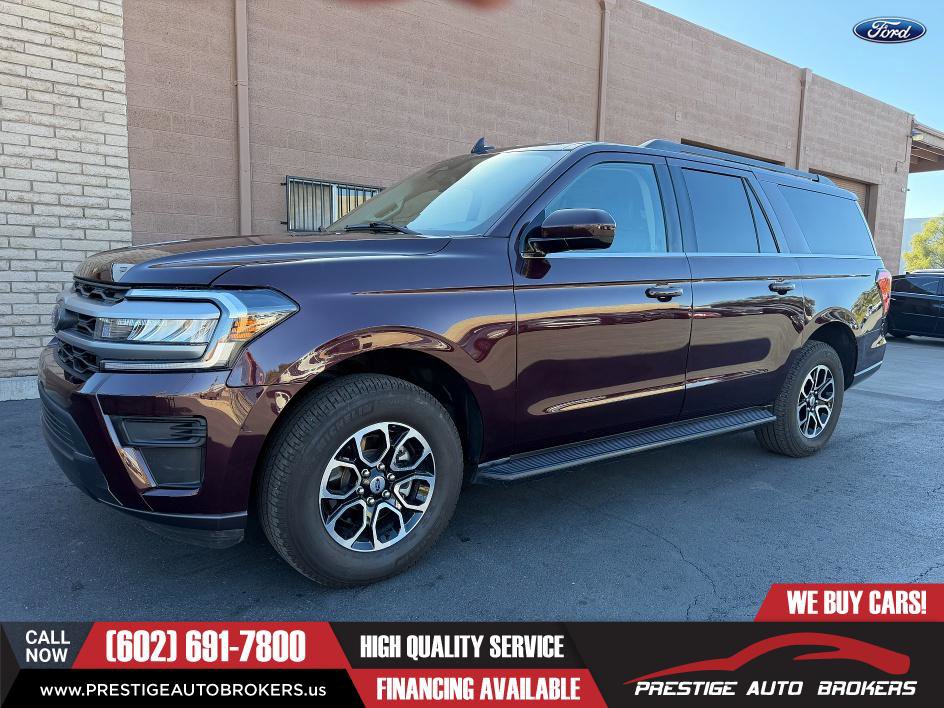 Used 2024 Ford Expedition Max XLT image 3
