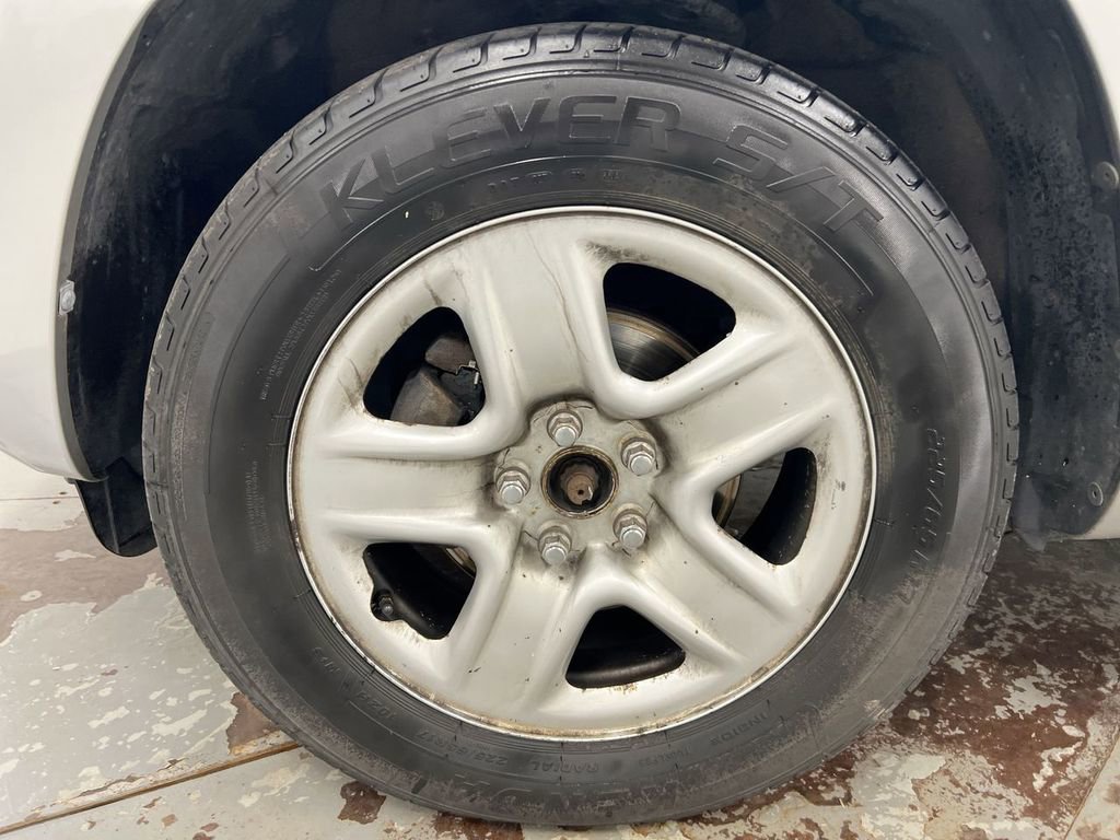 Used 2007 Toyota RAV4 Limited AWD/4WD image 26