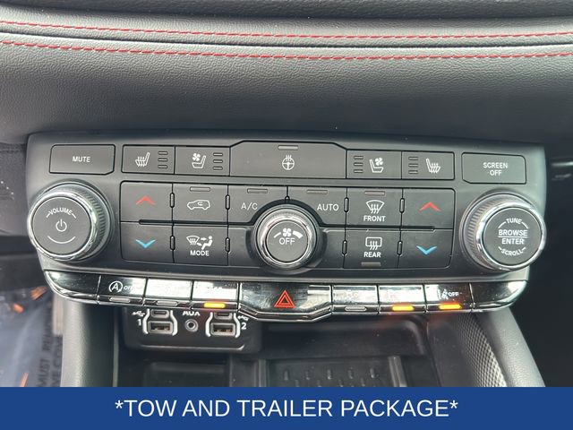 Used 2025 Dodge Durango GT AWD/4WD image 14