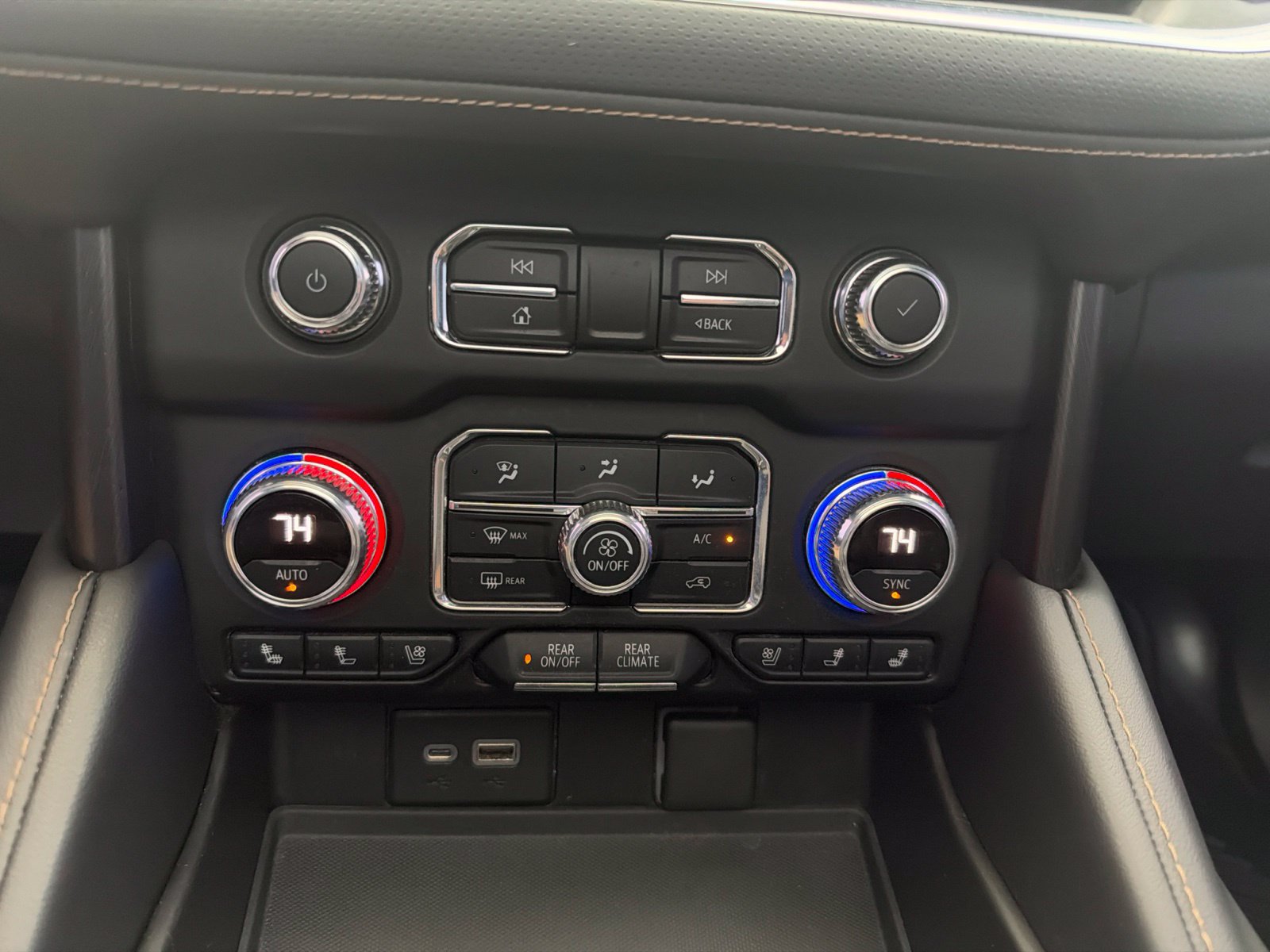 Used 2021 GMC Yukon XL AT4 w/ Rear Media and Nav Package AWD/4WD image 15