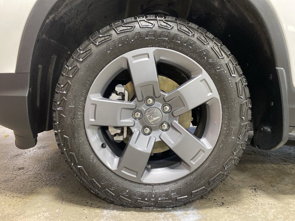 Used 2025 Honda Ridgeline TrailSport image 9