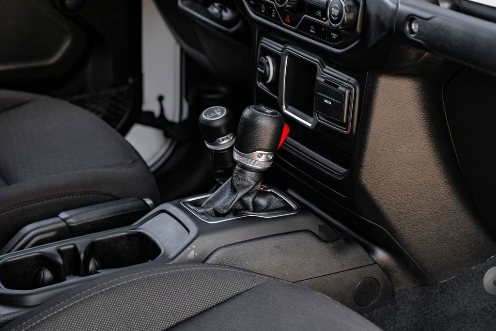 Used 2023 Jeep Gladiator Sport image 27