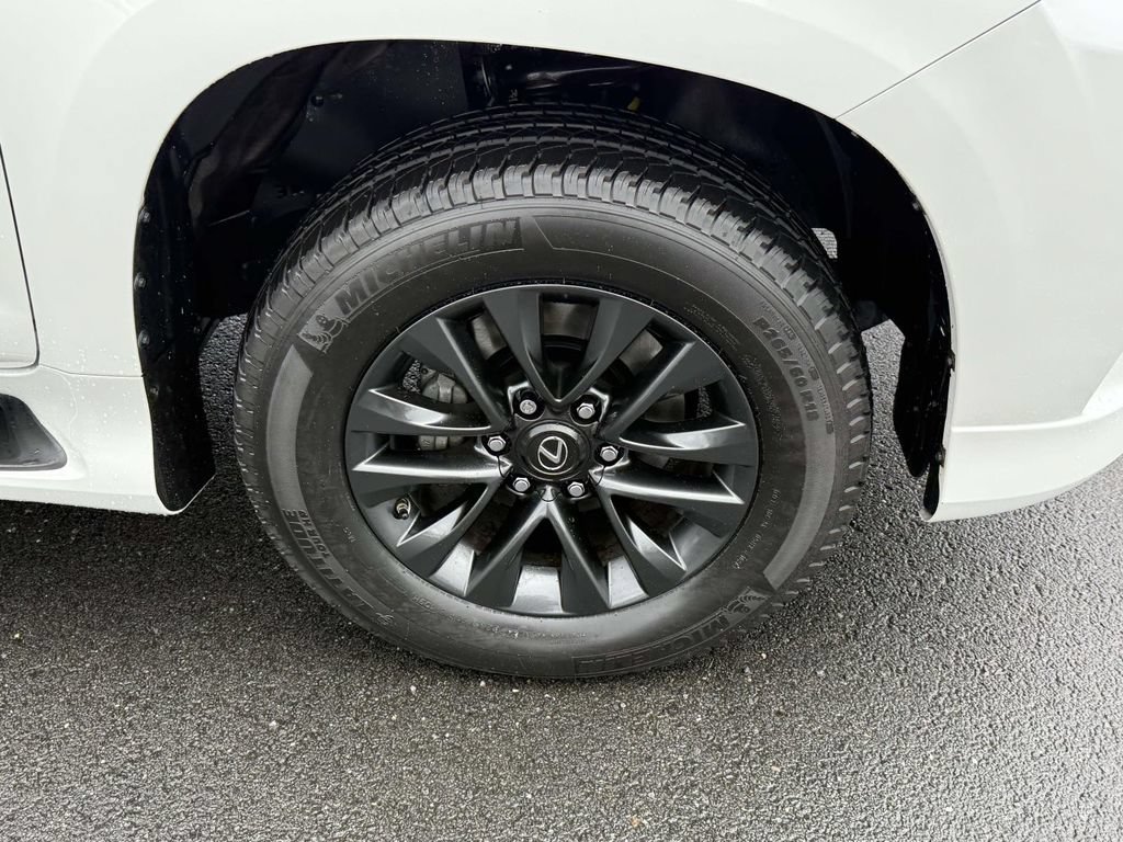Used 2023 Lexus GX 460 Premium w/ Premium Package AWD/4WD image 7