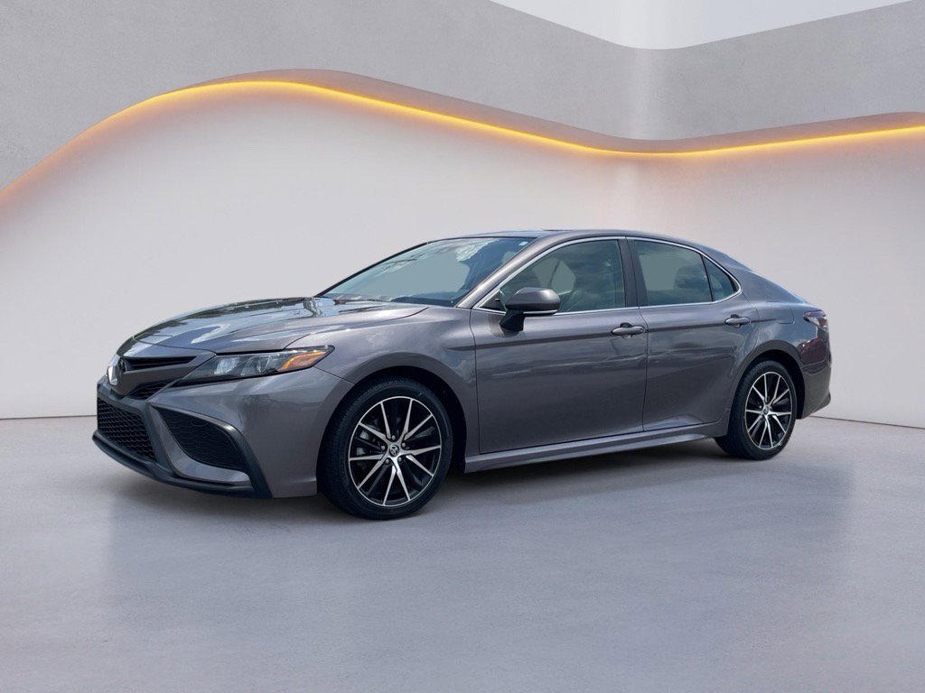 Used 2023 Toyota Camry SE video 3