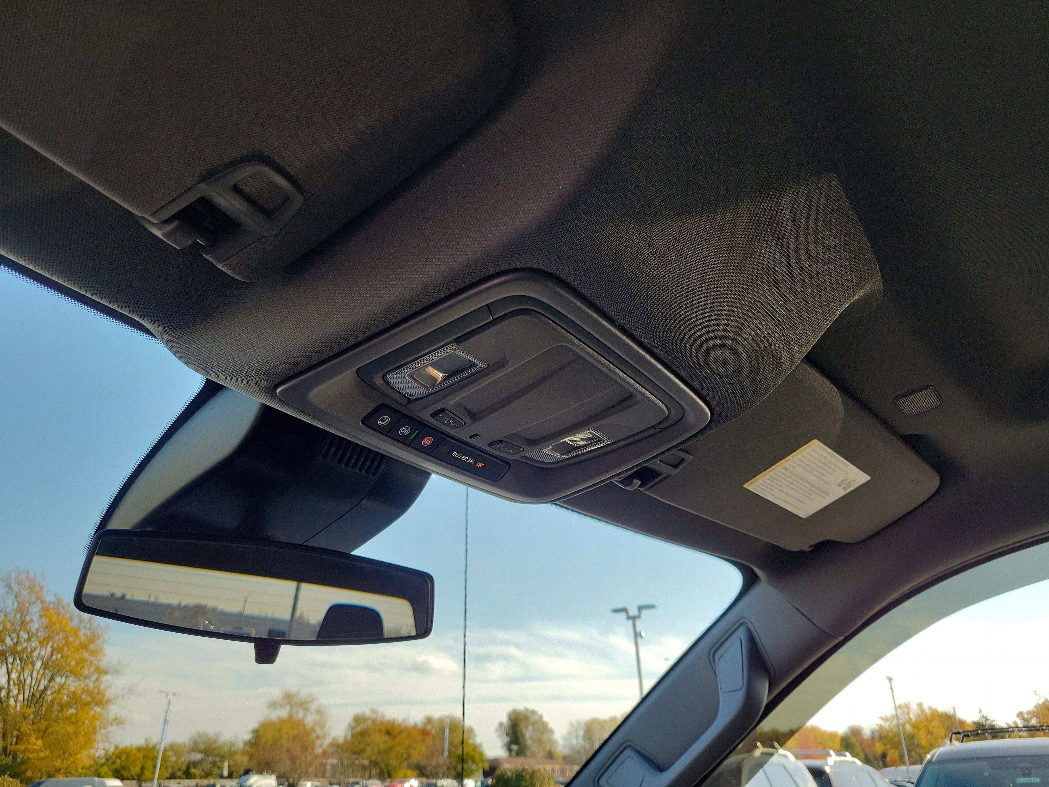 Used 2025 Chevrolet Silverado 1500 LT image 30