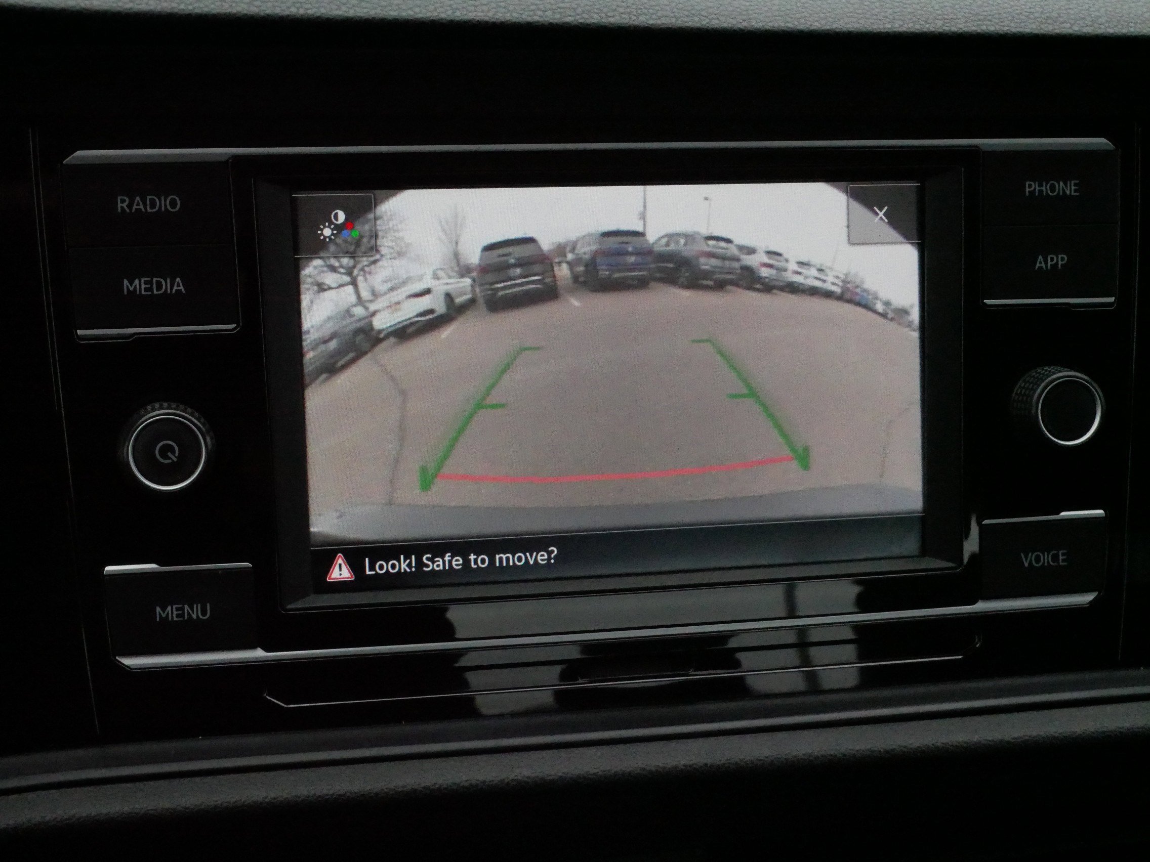 Certified 2022 Volkswagen Jetta SE w/ Panoramic Sunroof Package image 29