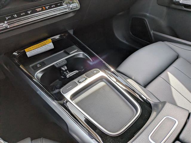 New 2026 Mercedes-Benz GLB 250 image 12