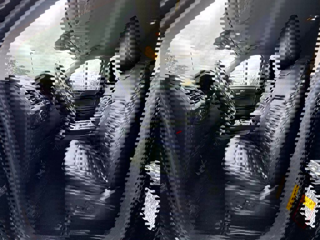 Certified 2023 Ford Edge SEL image 16